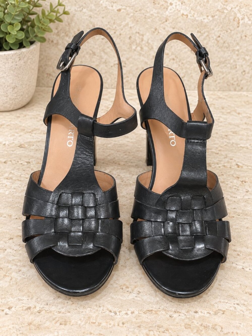 Franco Sarto "Delsie" Black Leather T-Strap 4" Heeled Sandals 9 EUC - Picture 2 of 7
